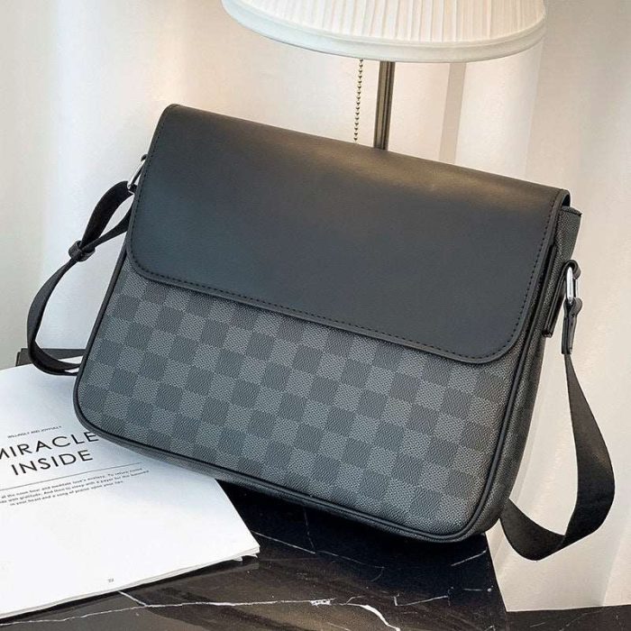 mens-plaid-shoulder-bag-505761.jpg